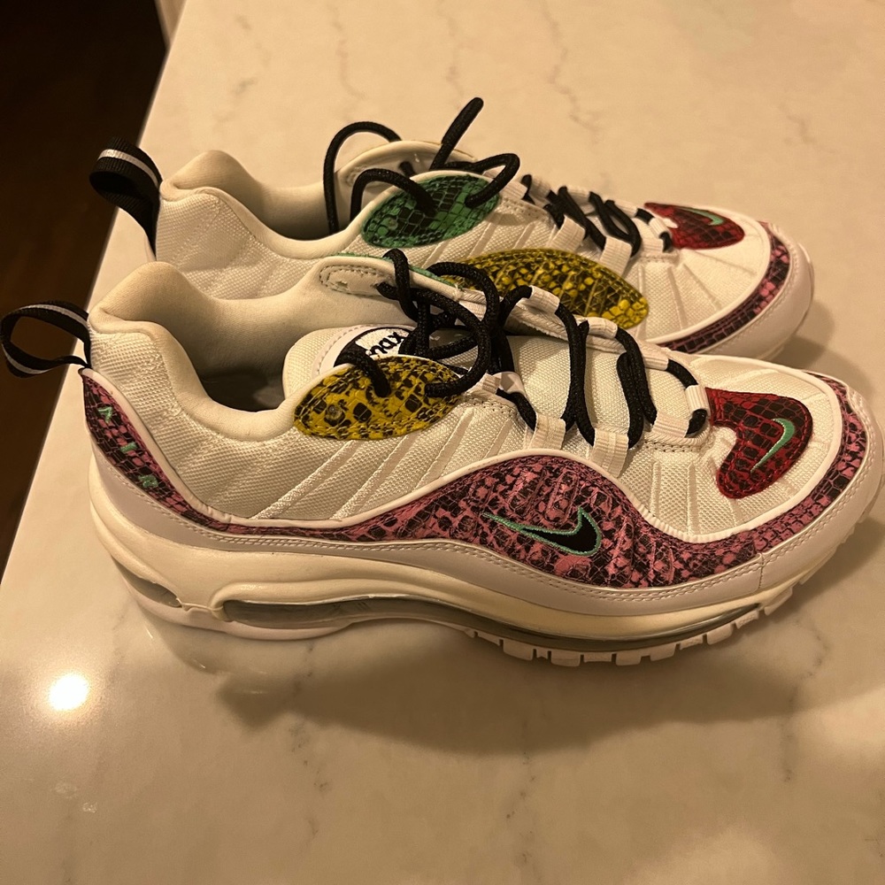 Nike womens air max